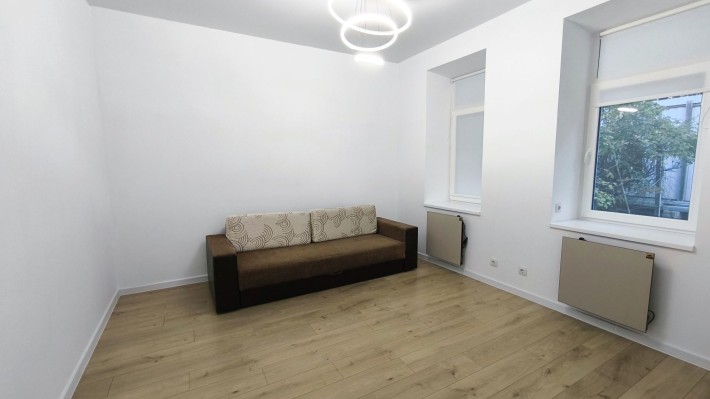 Здам частину будинку в районі просп. Івана Мазепи (вул. Караваєва) - фото 1