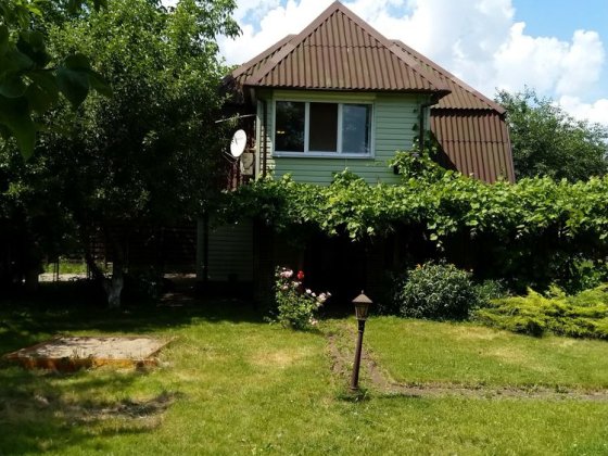 Аренда дома-дачи 75 м. у воды в 3 км до метро Осокорки  Ул. Садовая 60 Киев