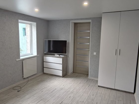 Здам частину будинку Центр