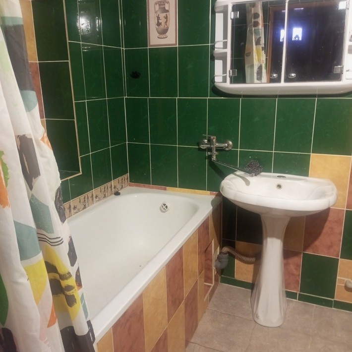 Сдам часть дома с отдельным входом без въезда. - фото 1