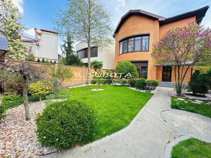 Дом на пр. Науки ул. Динамо центр Дафи - фото 1