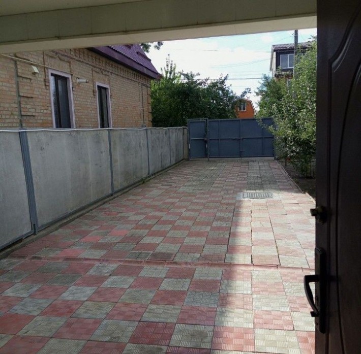 Здається будинок з окремим двором - фото 1