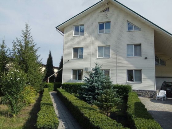 Просторий будинок з басейном, сауною і гостьовим домом | «Кристальний» Дніпро