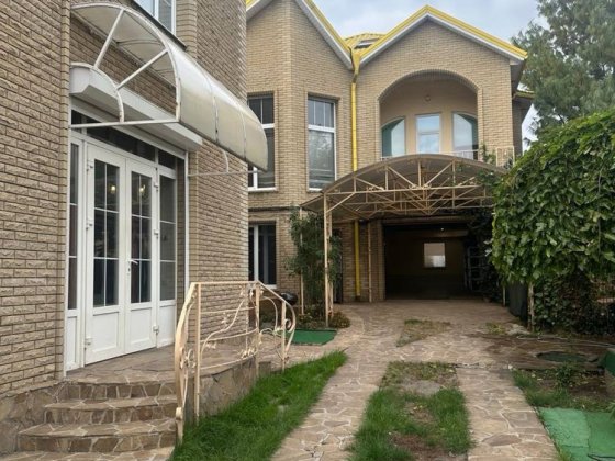 Сдам два дома на одном участке Район Гагарина Нагорка Правый берег Дніпро