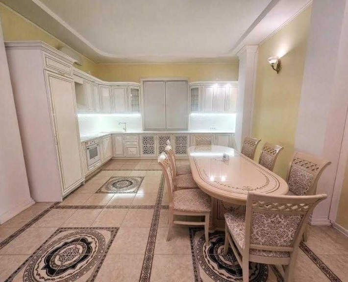 Будинок Печерск 4к 260 кв.м 6 соток - фото 1