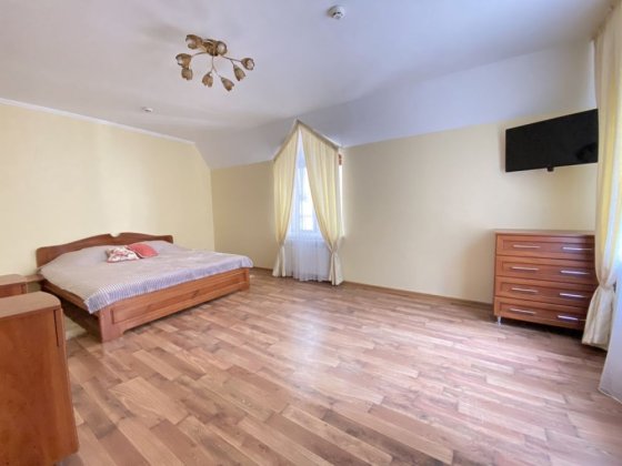 Трьохкімнатний котедж Львов