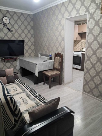 Сдам 3-х комнатный дом. Евроремонт. Правый берег, ул. Киевская. - фото 1