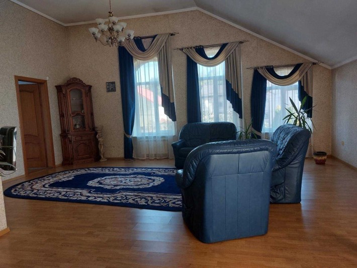 вул. Виговського. Будинок у Львові. Паркінг. Чудова Локація. Оренда. - фото 1