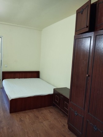 Власник. Здам в оренду частину будинку зі стоянкою авто. - фото 1