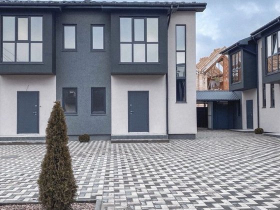 Продам таунхаус 91 м² Петропавлівська Борщагівка Частковий ремонт Петропавлівська Борщагівка