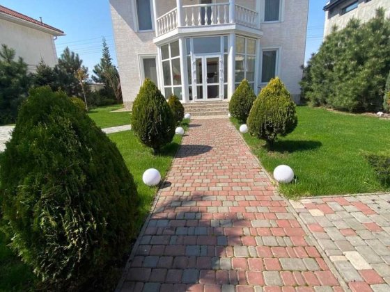 Предлагается к продаже дом в закрытом поселке Совиньон. Одесса