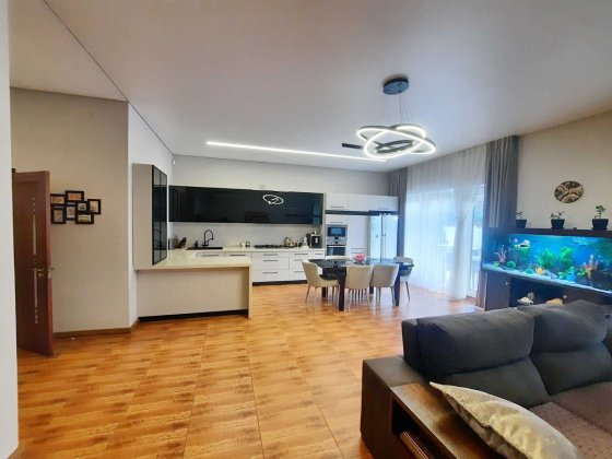 Продам дом в Совиньоне.