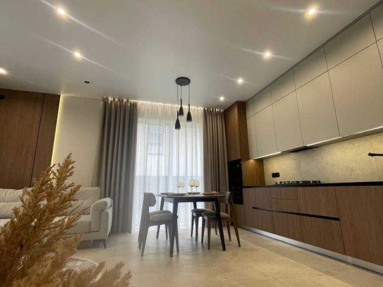 Продам приватний будинок з гарним сучасним ремонтом Петропавлівська Борщагівка