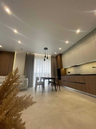 Продам приватний будинок з гарним сучасним ремонтом - фото 1