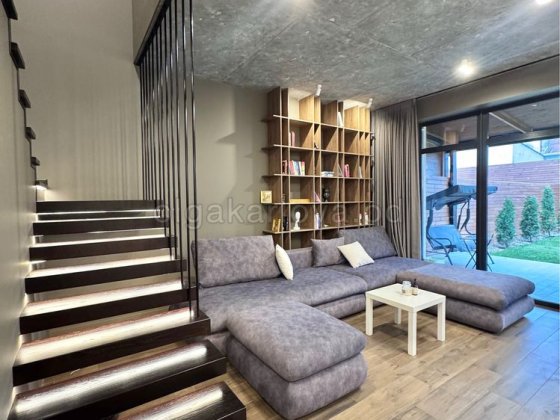 БЕЗ КОМИССИИ, в продаже двухэтажный дом с новым ремонтом, есть видео Одеса