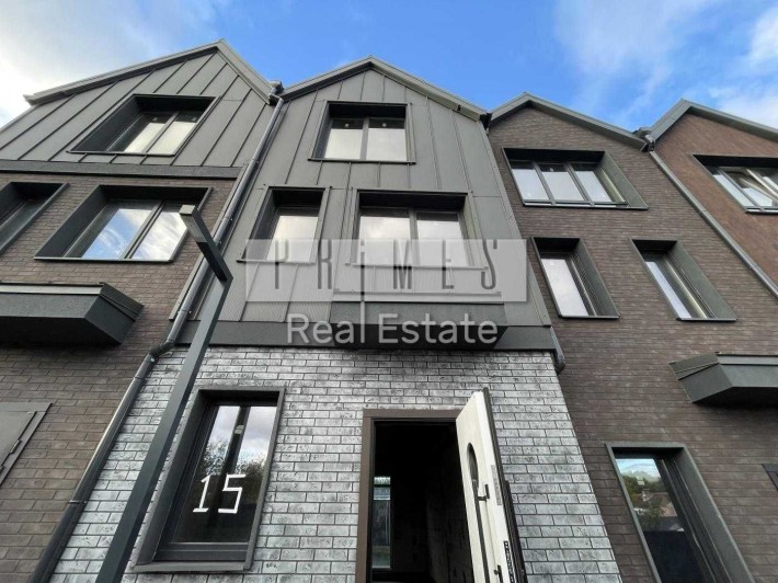 Продаж 3-поверховий Таунхаус, КМ New Smart 17, с. П. Борщагівка - фото 1