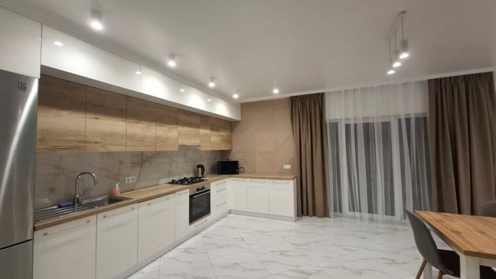 Оренда 2 пов котеджу вул. Миколайчука - фото 1