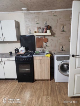 Сдам небольшой дом с удобствами , м. Алексеевская . Ремонт , мебель - фото 1