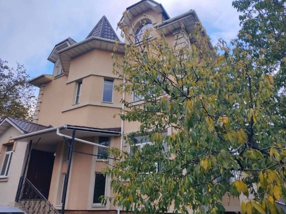 Оренда будинку Генератор Для сім’ї або під офіс з проживанням Киев
