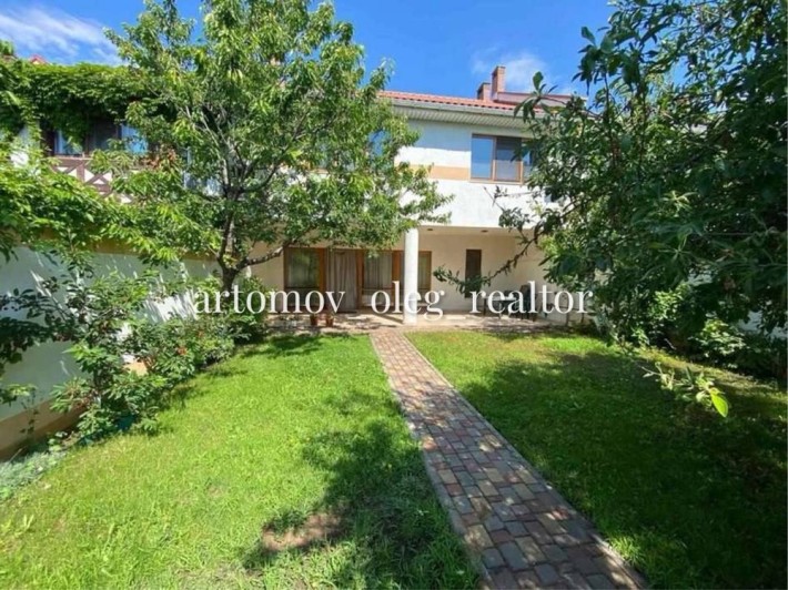 Гараж на 2 авто,3 сотки‼️Элитный район‼️Дом 200м2,Совиньон 3,Люстдорф - фото 1