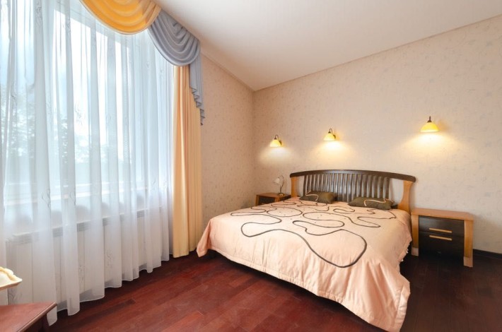 Оренда будинку на Печерську - фото 1