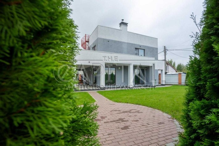 Аренда / Дом / на  Осокорках , 10 минут к метро - фото 1