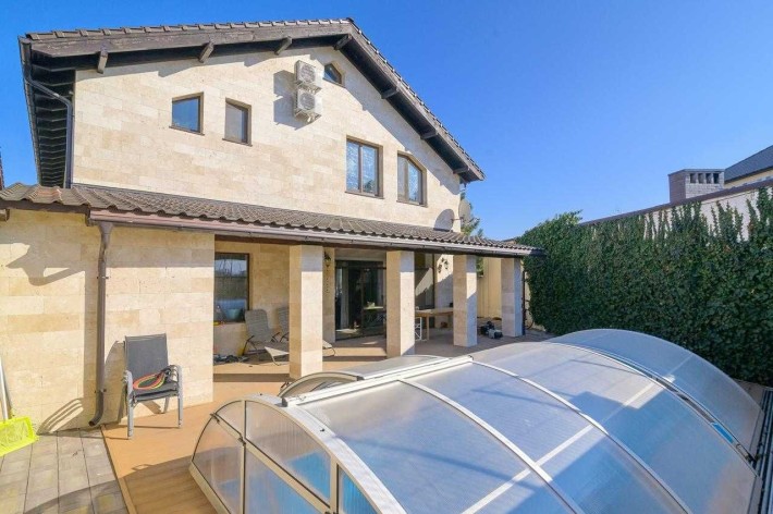 Аренда прекрасного дома в Совиньоне, подвал, бассейн - фото 1