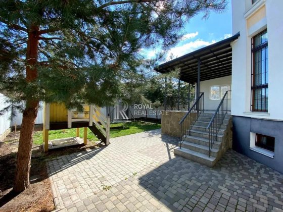 Оренда Будинок 6-к 350 м2 Стратегічне шосе Голосіївській р-н Газ Офіс Київ