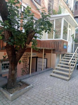 Помещение в центре под Хостел или офис свой двор и отдельный вход - фото 1