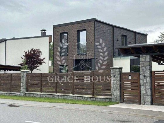 Аренда дома в КГ Коник, Киев, Голосеевский. 3 комнаты, 151.5 м² Київ