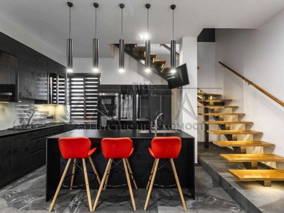 Новий стильний  будинок у Горенці. Київ