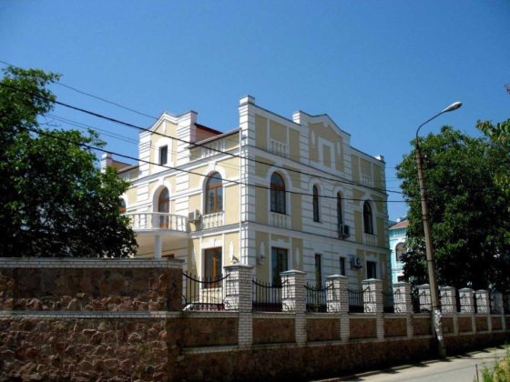 Оренда будинку Генератор можна під офіс, проживання Киев