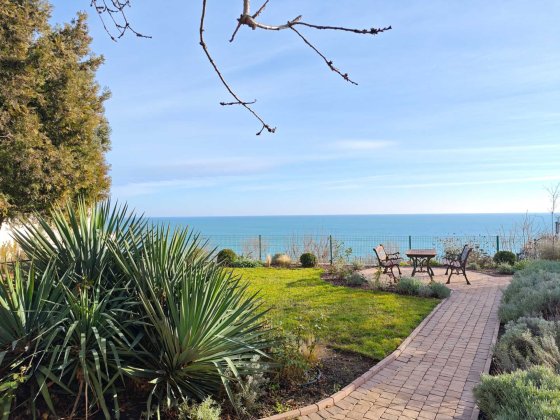 Сдам дом в первой линии от моря с красивым участком и видом на море Одеса