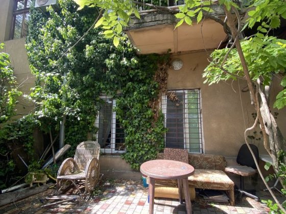 Сдам на домик квартиру ЦЕНТР - свой двор, мангал, убежище, газ