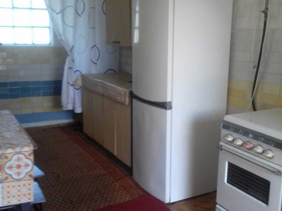 Сдам 1-комнатную времянку с кухней. Рядом река. Новоселівка