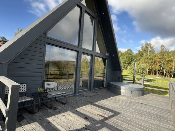 Оренда будинку з чаном джакузі. Котедж в карпатах “Adele”