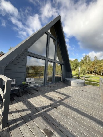 Оренда будинку з чаном джакузі. Котедж в карпатах “Adele” - фото 1