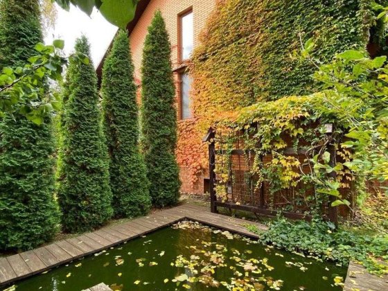 Затишний будинок з озером у с. Гатне 5 хв до метро Теремки Гатное