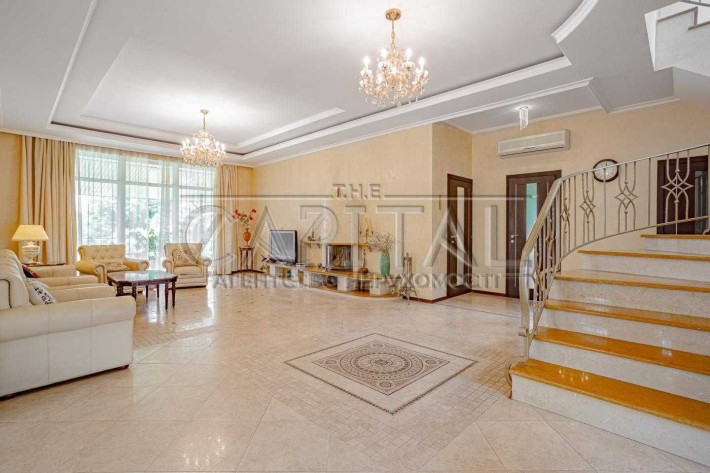 Оренда будинку з басейном в КМ  "Золоче". - фото 1