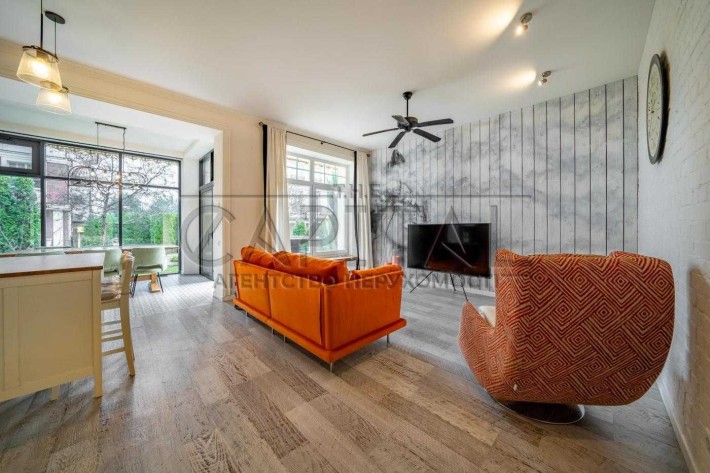 Оренда сучасний будинок 220м2, Козин, КМ "Сонячний промінь" - фото 1