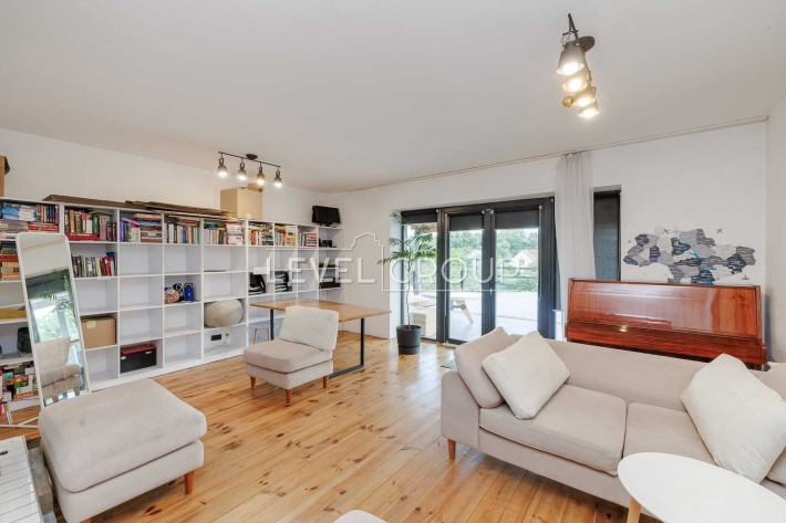 Оренда затишного будинку 275 м², 15 соток, у Лісниках - фото 1