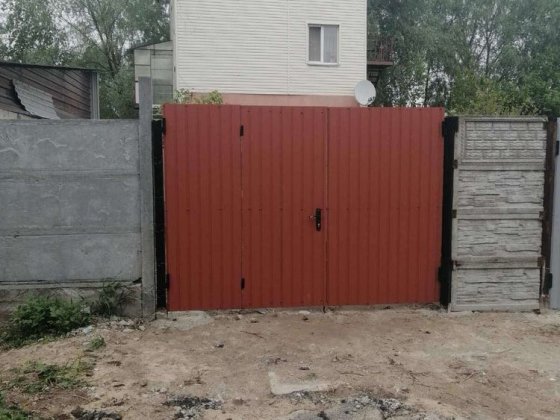 2 кімнатна квартира в будинку на 3 поверсі,все роздільно(вхід та інше)