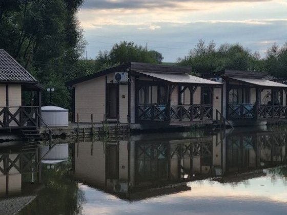 Будинок для двох Зубра