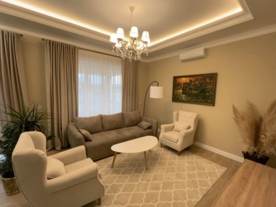 Дом в фонтанке 4 спальни.Первая аренда.море в 200м..Бассейн Фонтанка