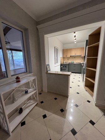 Здається в оренду двоповерховий будинок в казковому дубовому гаю - фото 1