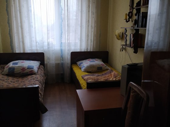 Сдам комнату в 3-х комнатной квартире в Обухове！ Обухов