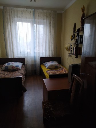 Сдам комнату в 3-х комнатной квартире в Обухове！ - фото 1