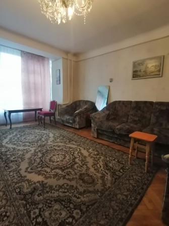 Затишна простора  кімната у центрі Вишневого - фото 1