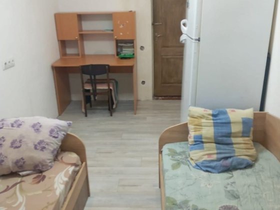 Сдам комнату в центре.