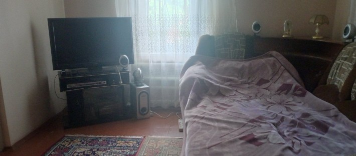 Кімната в вартість входять комунальні - фото 1